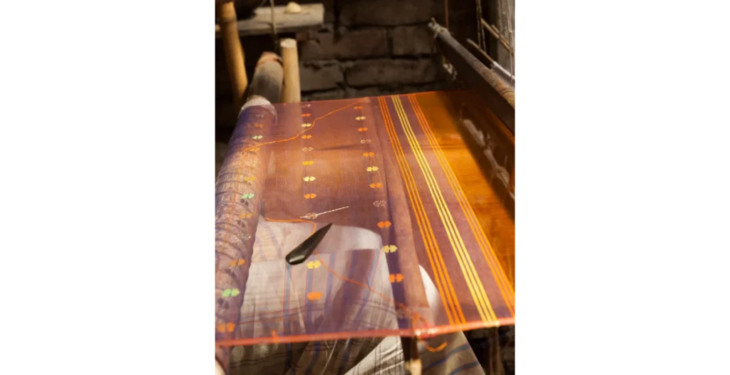 Aaavjo Sarees
